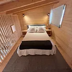 Wood11 - Charming Tinyhouse In A Lovely Garden 펜션 Santa Bárbara de Nexe