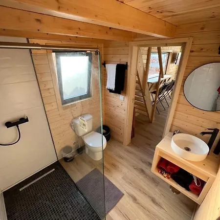 Wood11 - Charming Tinyhouse In A Lovely Garden Ferienhaus Santa Bárbara de Nexe